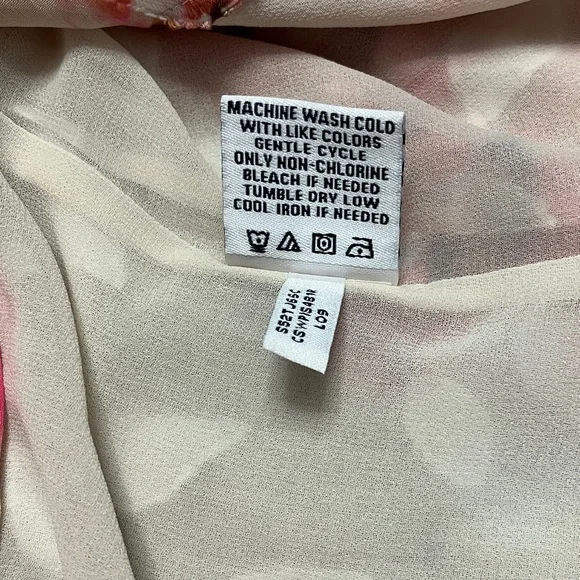 💐 Calvin Klein Tie-neck Blouse Sz XL in Cream/Pink Floral Motif - Picture 8 of 11